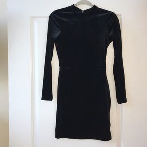 NWT size 4 H&M velvet open back mini